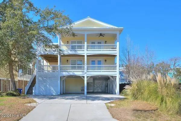 107 SE 69th Street, Oak Island, NC 28465