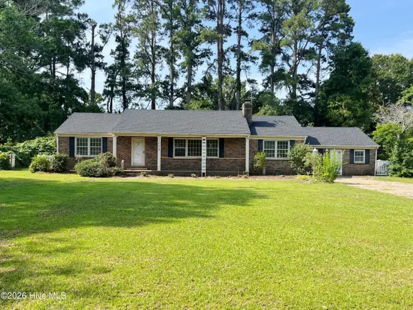 1005 W Queen Street, Edenton, NC 27932
