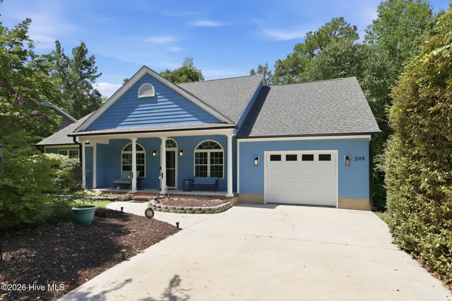 209 N Holland Point Drive, Stella, NC 28582 - #2