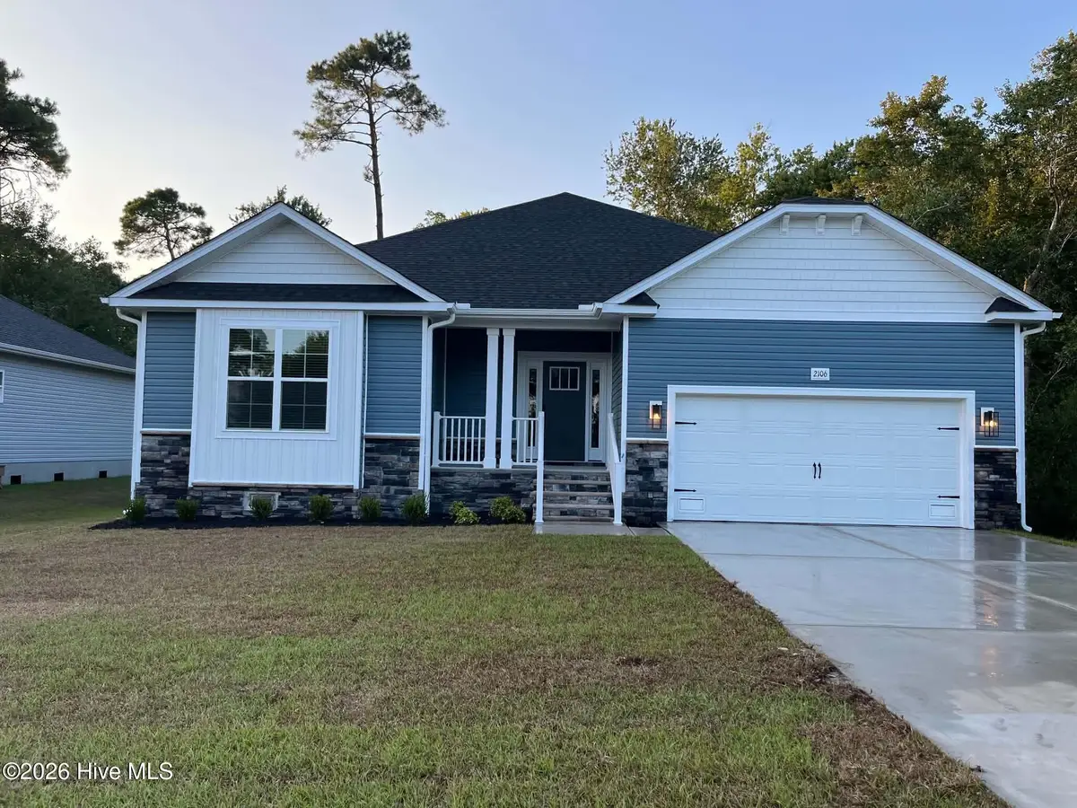 811 Pelican Drive, New Bern, NC 28560 - #1