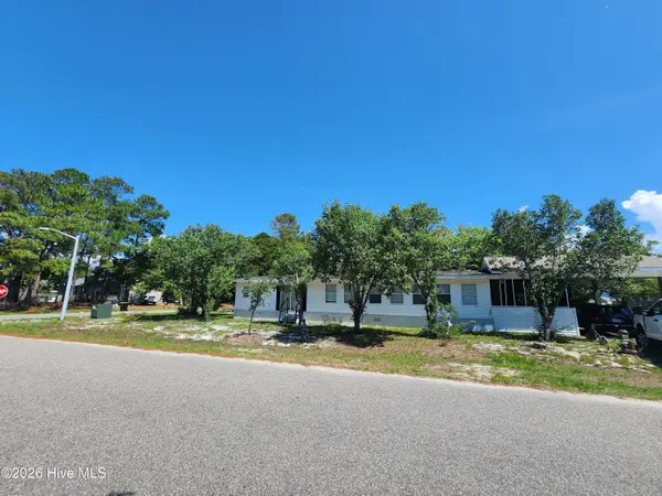 202 NE 66th Street, Oak Island, NC 28465
