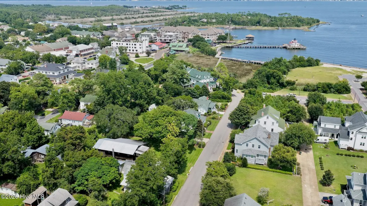 330 Fernando Street, Manteo, NC 27954 - #1