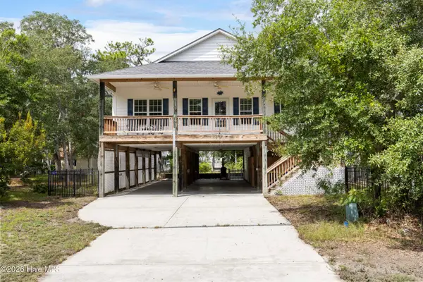 225 NE 39th Street, Oak Island, NC 28465