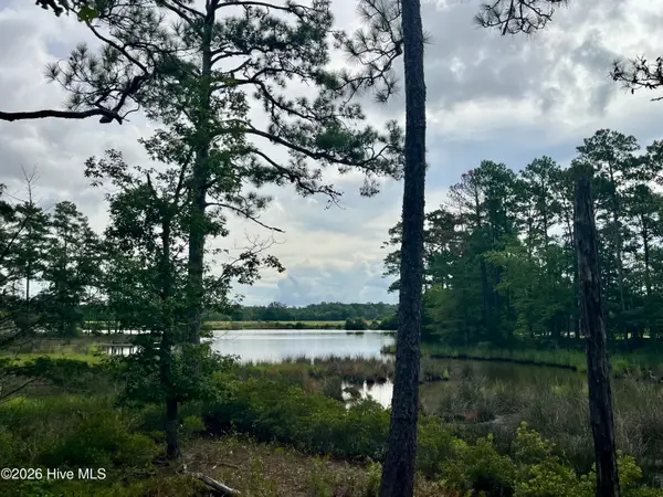 671 Plantation Parkway, Oriental, NC 28571