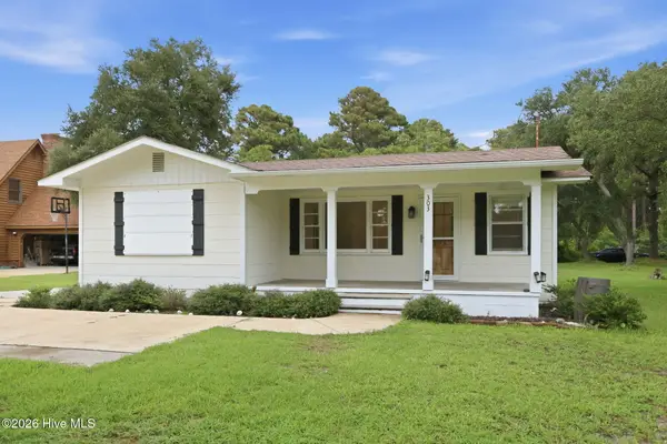 303 Cape Lookout Drive, Harkers Island, NC 28531