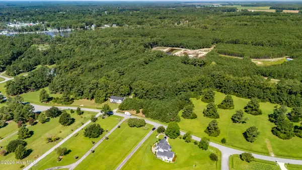 2106 White Farm Road, Oriental, NC 28571