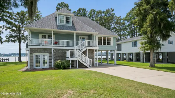 57 W Bayside Drive, Chocowinity, NC 27817