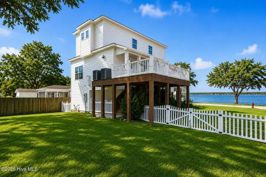 1601 River Drive, New Bern, NC 28560 - #2
