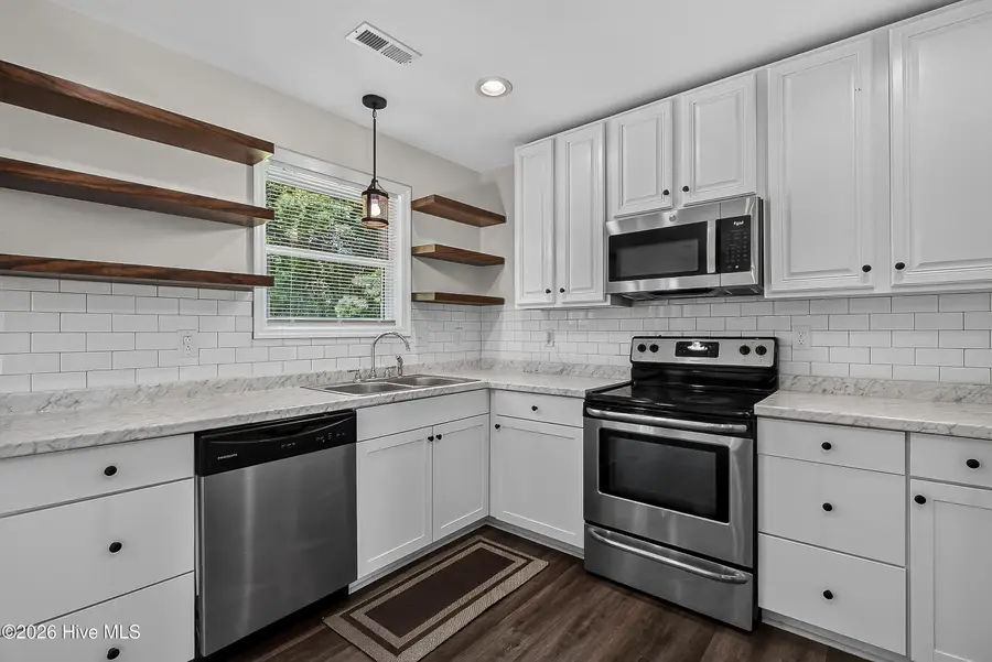 912 Laurel Lane, Jacksonville, NC 28546 - #3