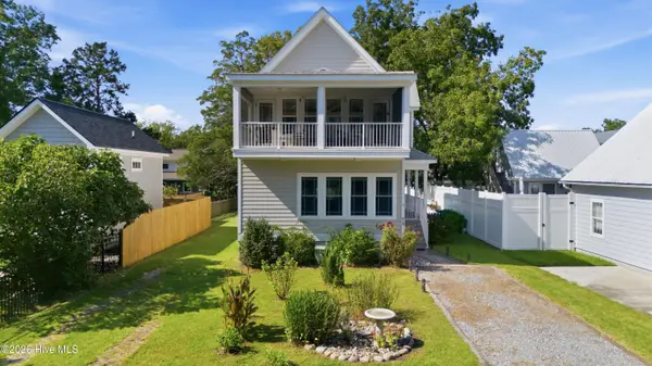 619 First Avenue, Oriental, NC 28571