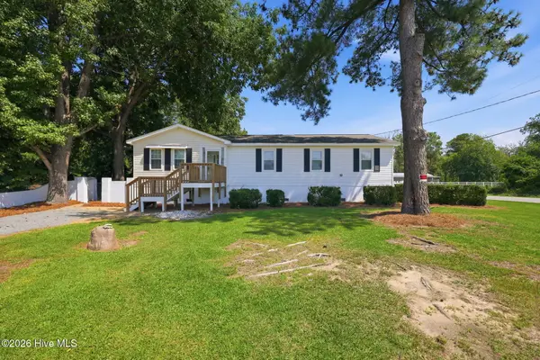 17 Old Fort Shores Road, Chocowinity, NC 27817