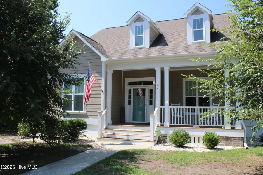 104 Queens Harbor Drive, Swansboro, NC 28584 - #3