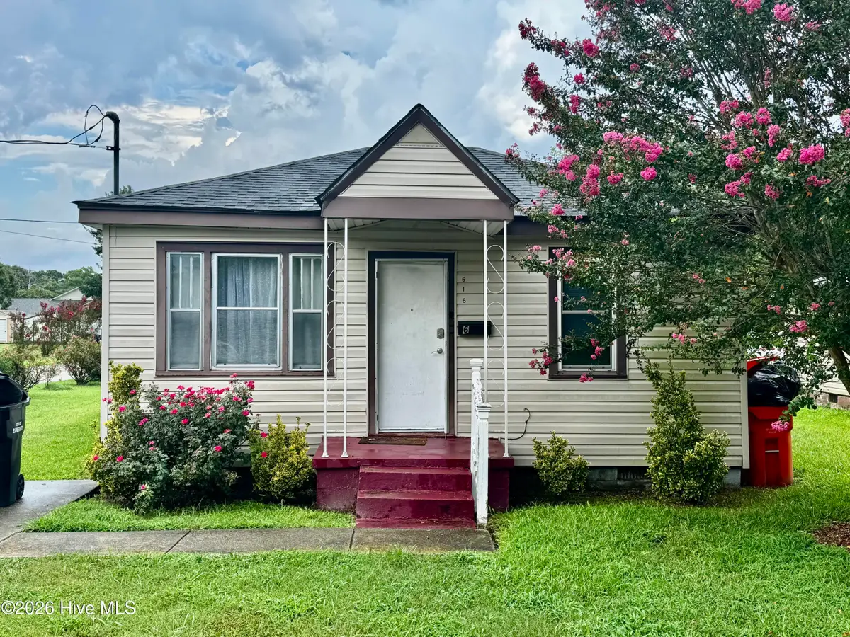 616 Cardwell Street, Elizabeth City, NC 27909 - #1
