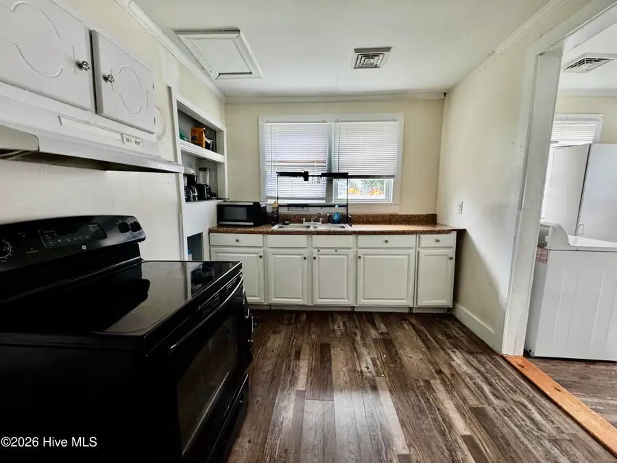 616 Cardwell Street, Elizabeth City, NC 27909 - #2