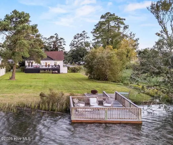 5802 E Yacht Drive, Oak Island, NC 28465