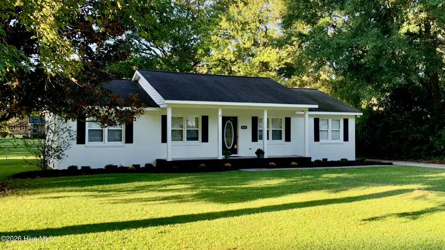 5203 Meadowbrook Drive, Trent Woods, NC 28562 - #2
