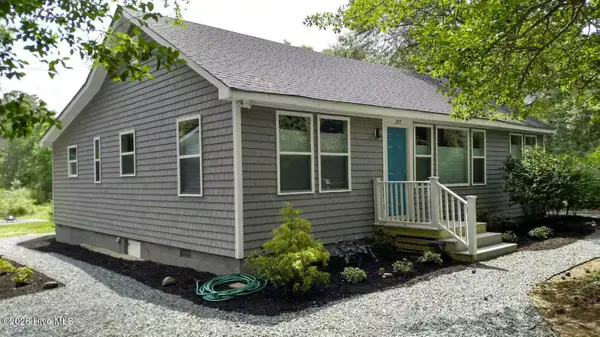 227 Colonial Beach Road, Jarvisburg, NC 27947