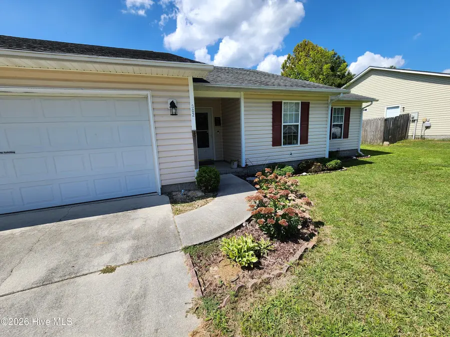 302 Carlisle Court, Jacksonville, NC 28540 - #2