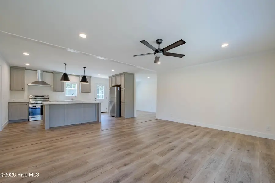 120 Edgewater Lane, Richlands, NC 28574 - #2