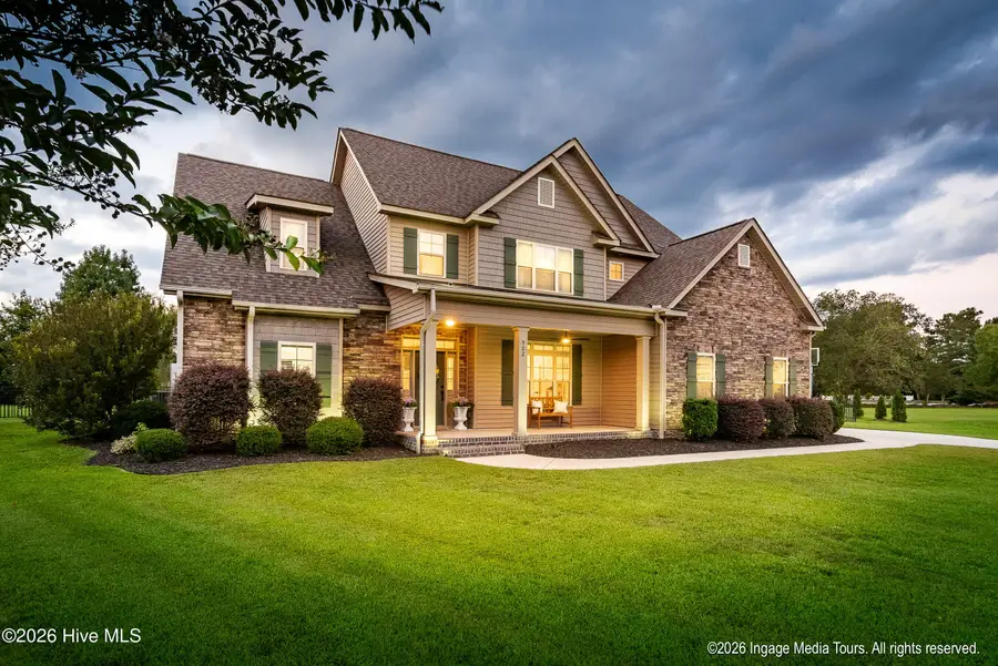 902 Derbyshire Lane, Greenville, NC 27858 - #2