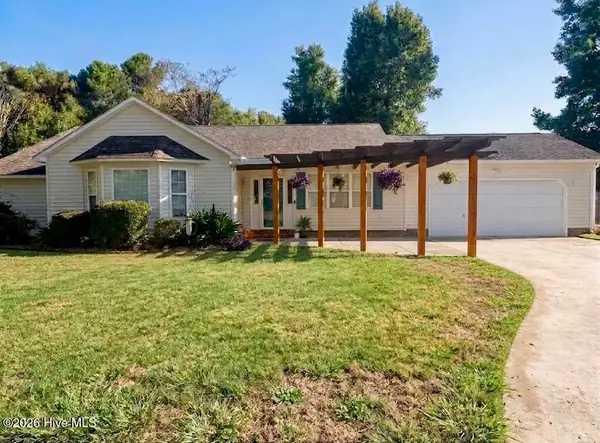 102 Donna Court, Hubert, NC 28539