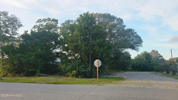 408 E Yacht Drive, Oak Island, NC 28465