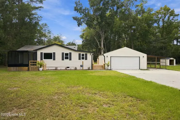 190 Old Bridge Road, Rocky Point, NC 28457