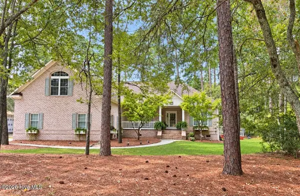 920 Crooked Creek Drive, New Bern, NC 28560