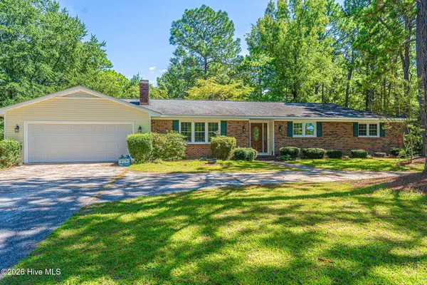 300 Midlothian Drive, Southern Pines, NC 28387