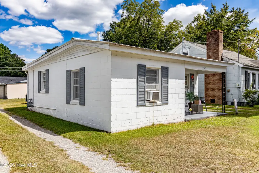 907 E 4th Street, Goldsboro, NC 27534 - #2