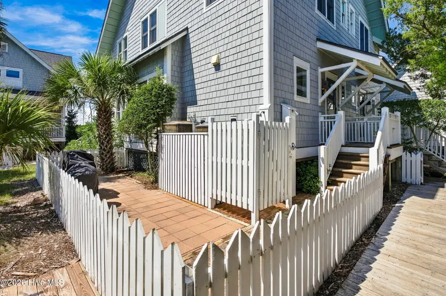 3 Scotch Bonnet Lane # B, Bald Head Island, NC 28461 - #3