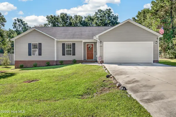 202 Hominy Court, Hubert, NC 28539