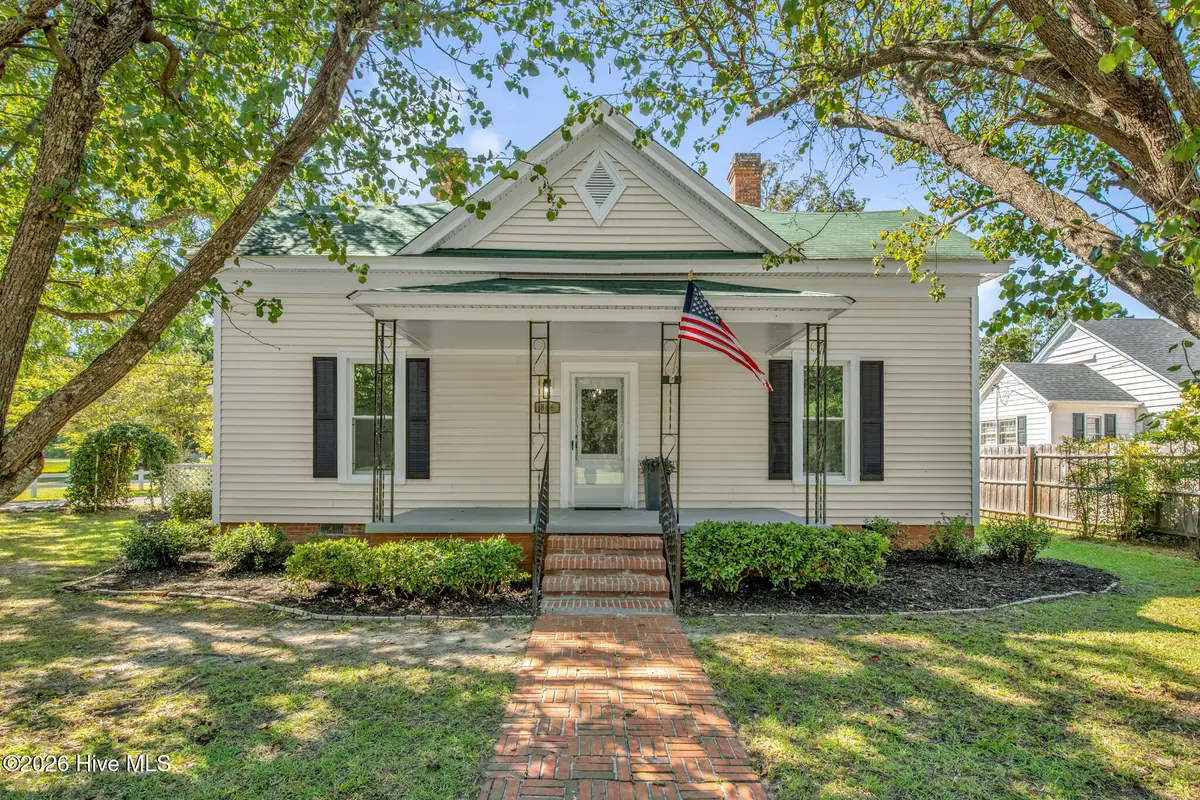 806 W Roseboro Street, Roseboro, NC 28382 - #1