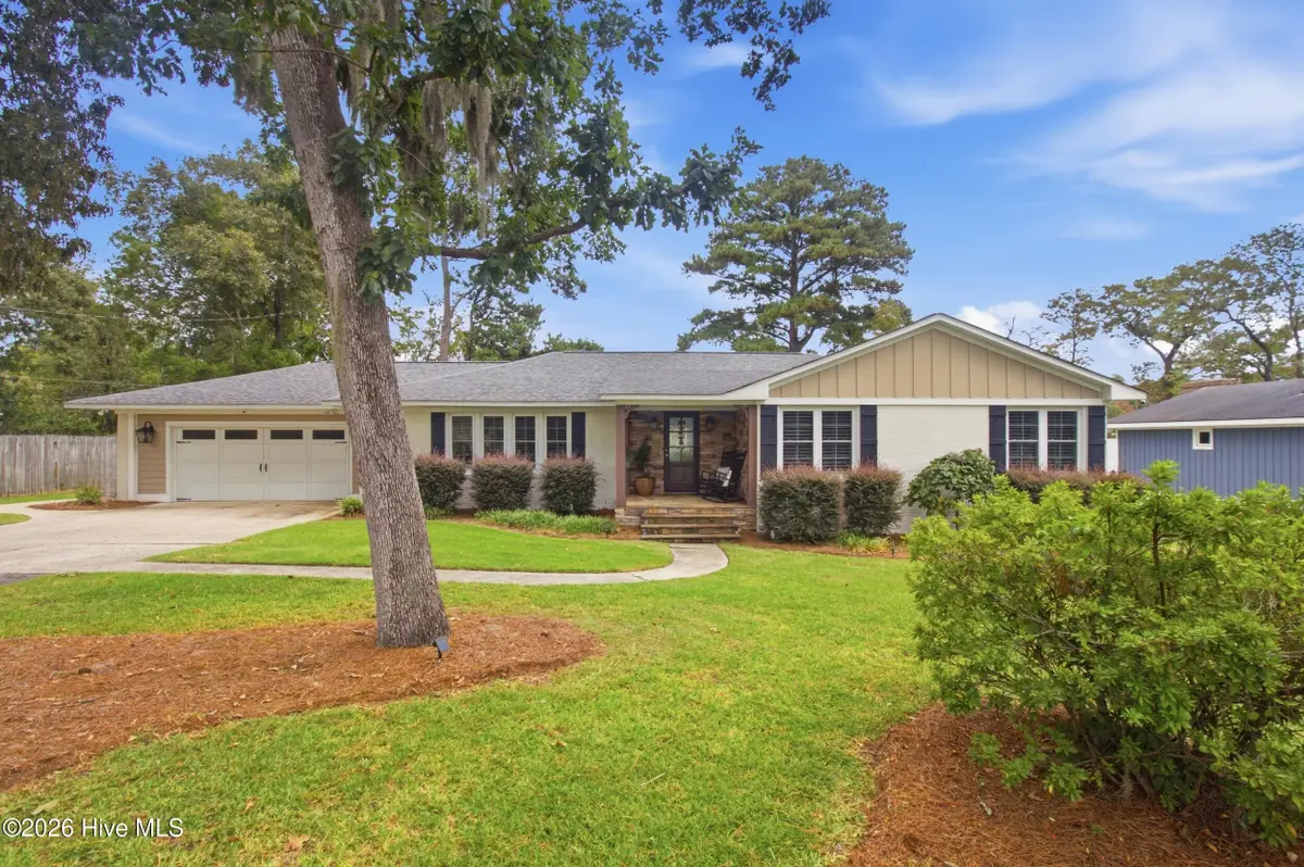 602 W Wilson Creek Drive, Trent Woods, NC 28562 - #1