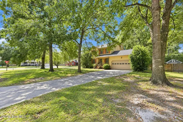 1142 Lakeview Avenue, Richlands, NC 28574