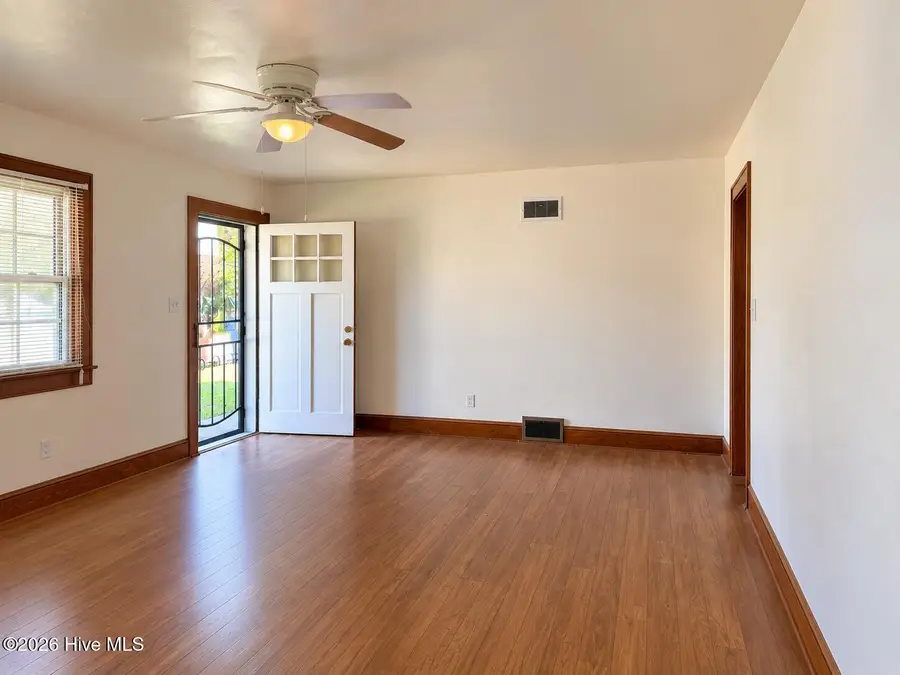601 Howard Street, Columbia, NC 27925 - #2