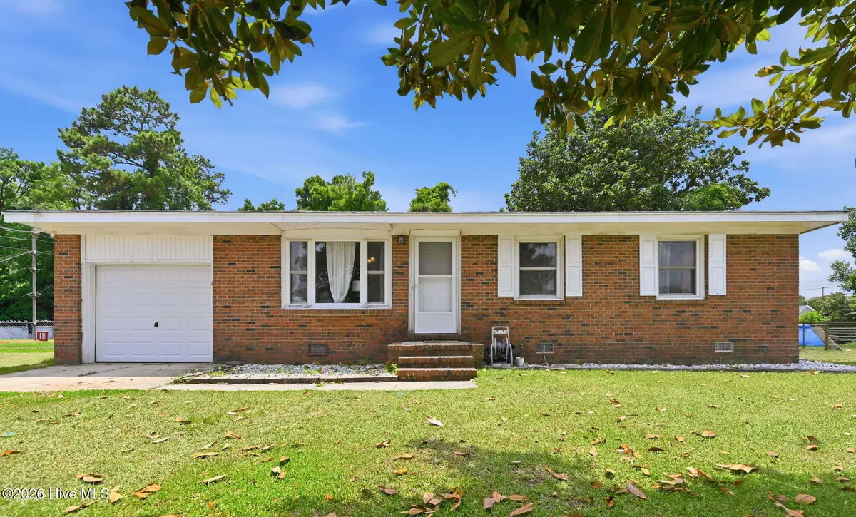 104 Yorkshire Drive, Jacksonville, NC 28546 - #1