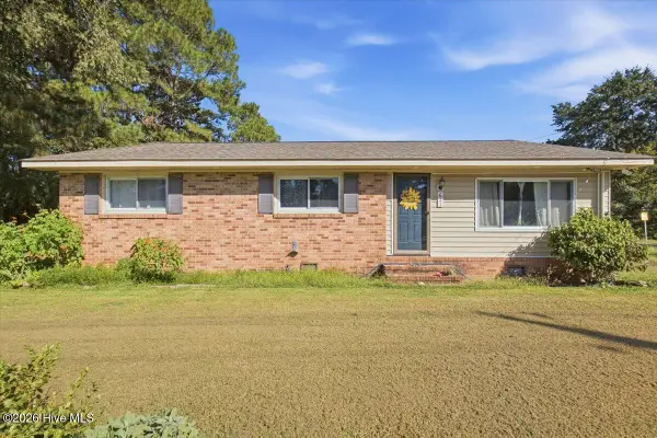 613 E Chelly Street, Warsaw, NC 28398