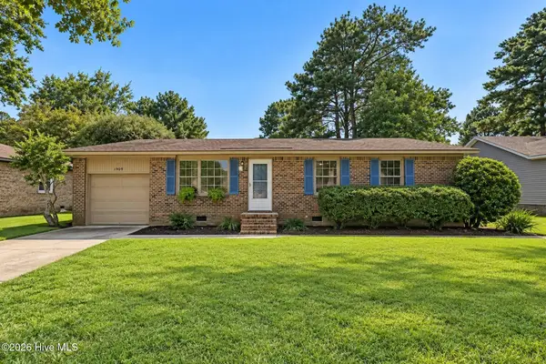 1909 Cedar Point Circle, Elizabeth City, NC 27909