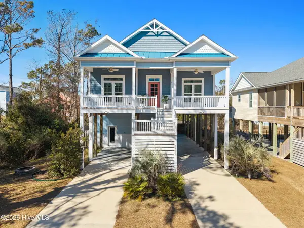111 SE 41st Street, Oak Island, NC 28465