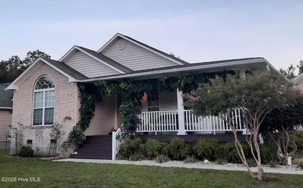 227 E Ivybridge Drive, Hubert, NC 28539