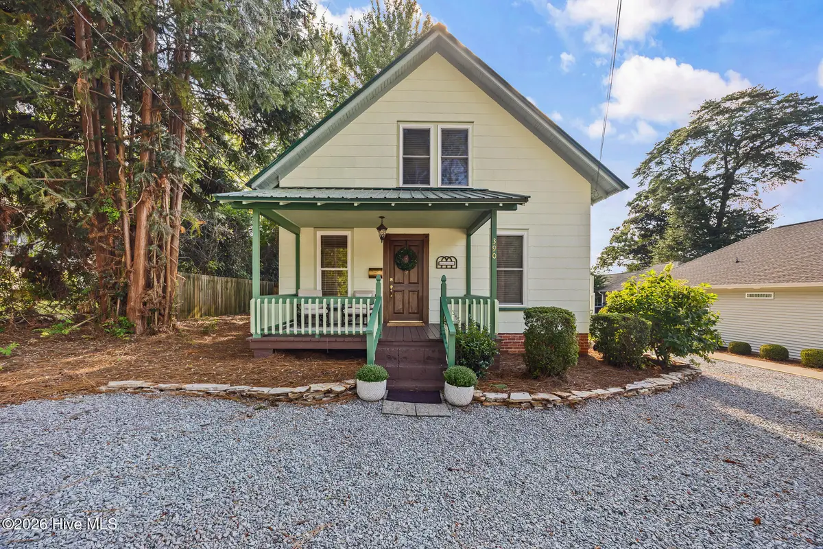 390 W Connecticut Avenue, Southern Pines, NC 28387 - #1