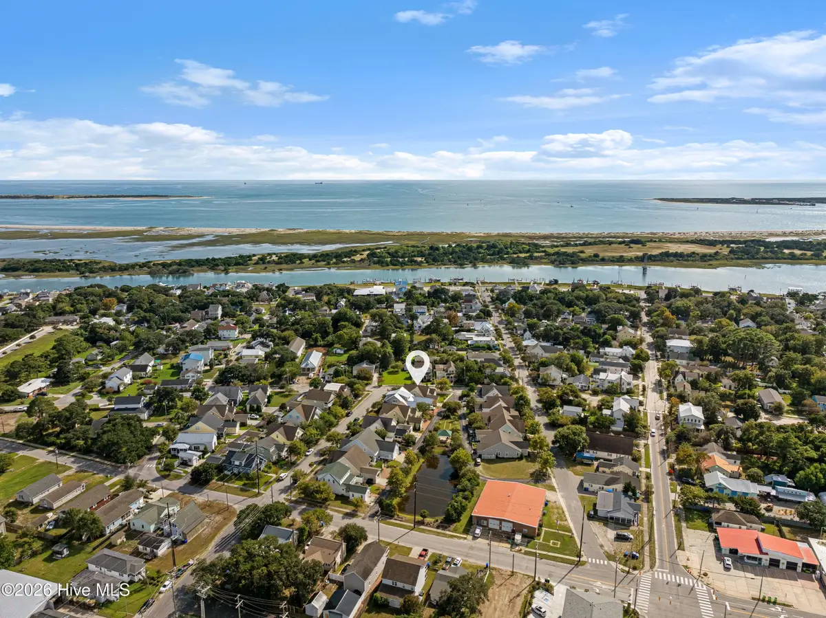 301 Hedrick Street, Beaufort, NC 28516 - #1