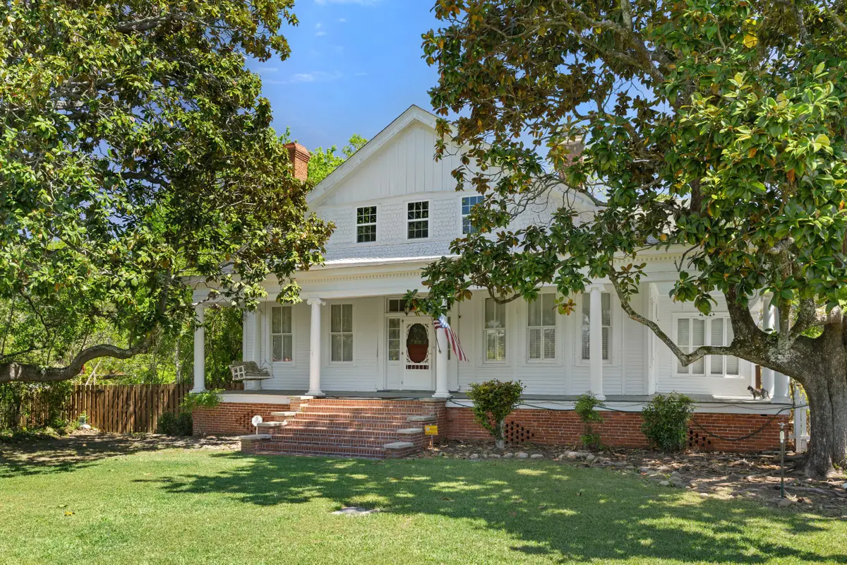 401 W Broad Street, Louisville, GA 30434 - #1
