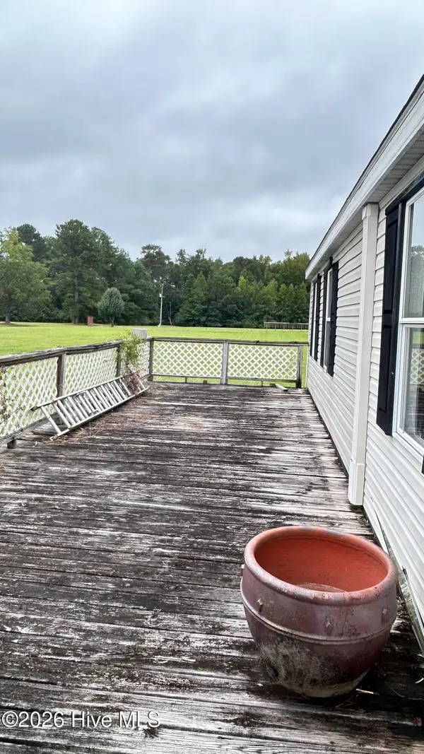 1395 George Ii Highway Se, Bolivia, NC 28422