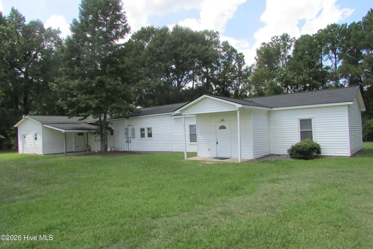 2347 W Wards Bridge Road, Warsaw, NC 28398 - #1