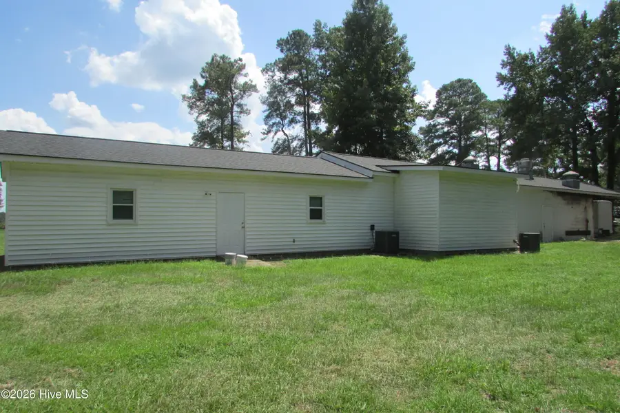 2347 W Wards Bridge Road, Warsaw, NC 28398 - #2