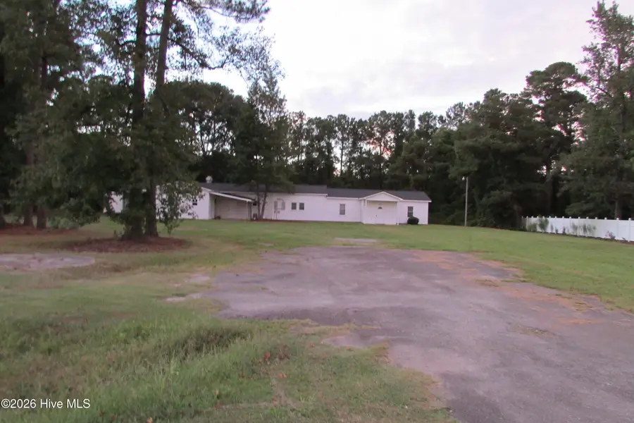 2347 W Wards Bridge Road, Warsaw, NC 28398 - #3
