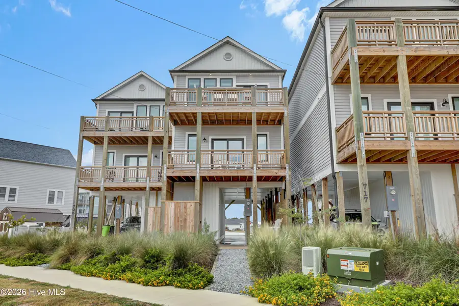 711 N Topsail Drive, Surf City, NC 28445 - #2
