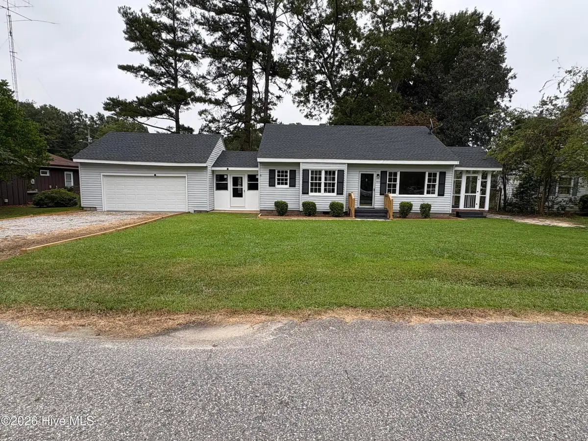 303 Dallas Avenue, Lake Waccamaw, NC 28450 - #1